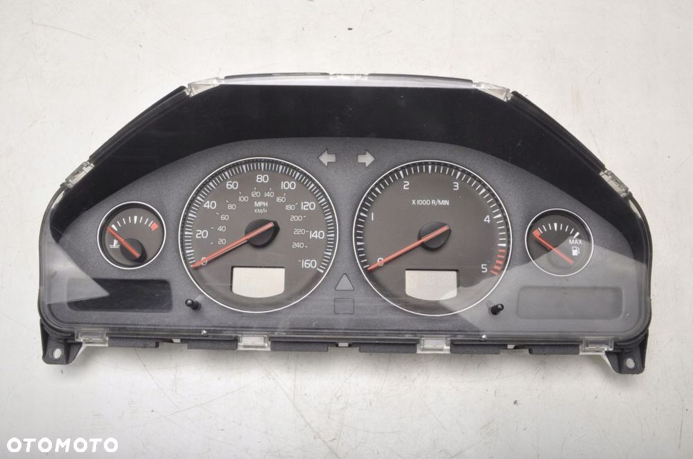 VOLVO XC90 2.4 D5 LICZNIK ZEGARY 31296337 LIFT - 1