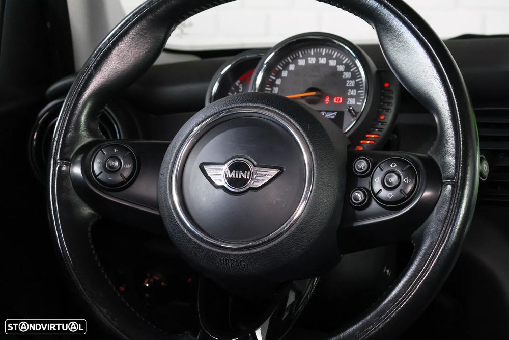 MINI 5 Portas One D - 23