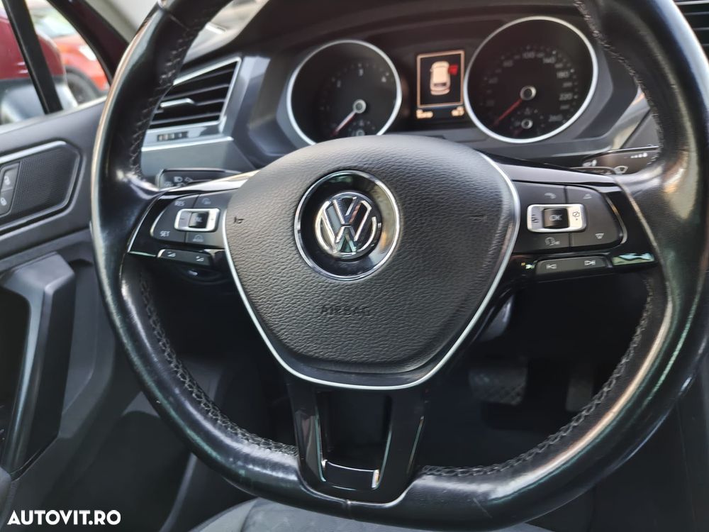 Volkswagen Tiguan 2.0 TDI 4Mot DSG Comfortline - 8