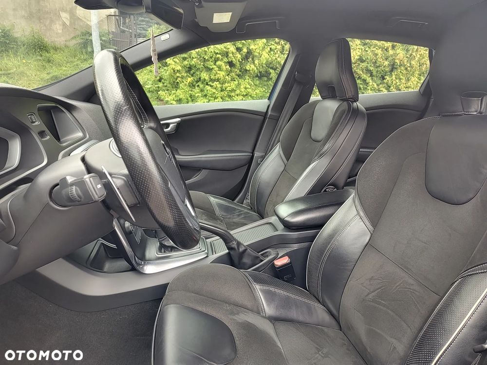Volvo V40 T5 Drive-E R-Design Momentum - 17