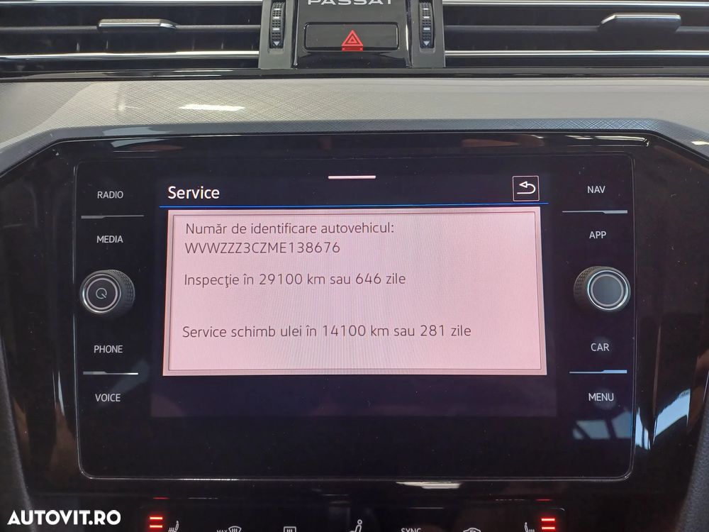 Volkswagen Passat 2.0 TDI DSG Comfortline - 18