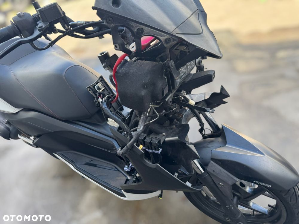 Yamaha X-max - 8