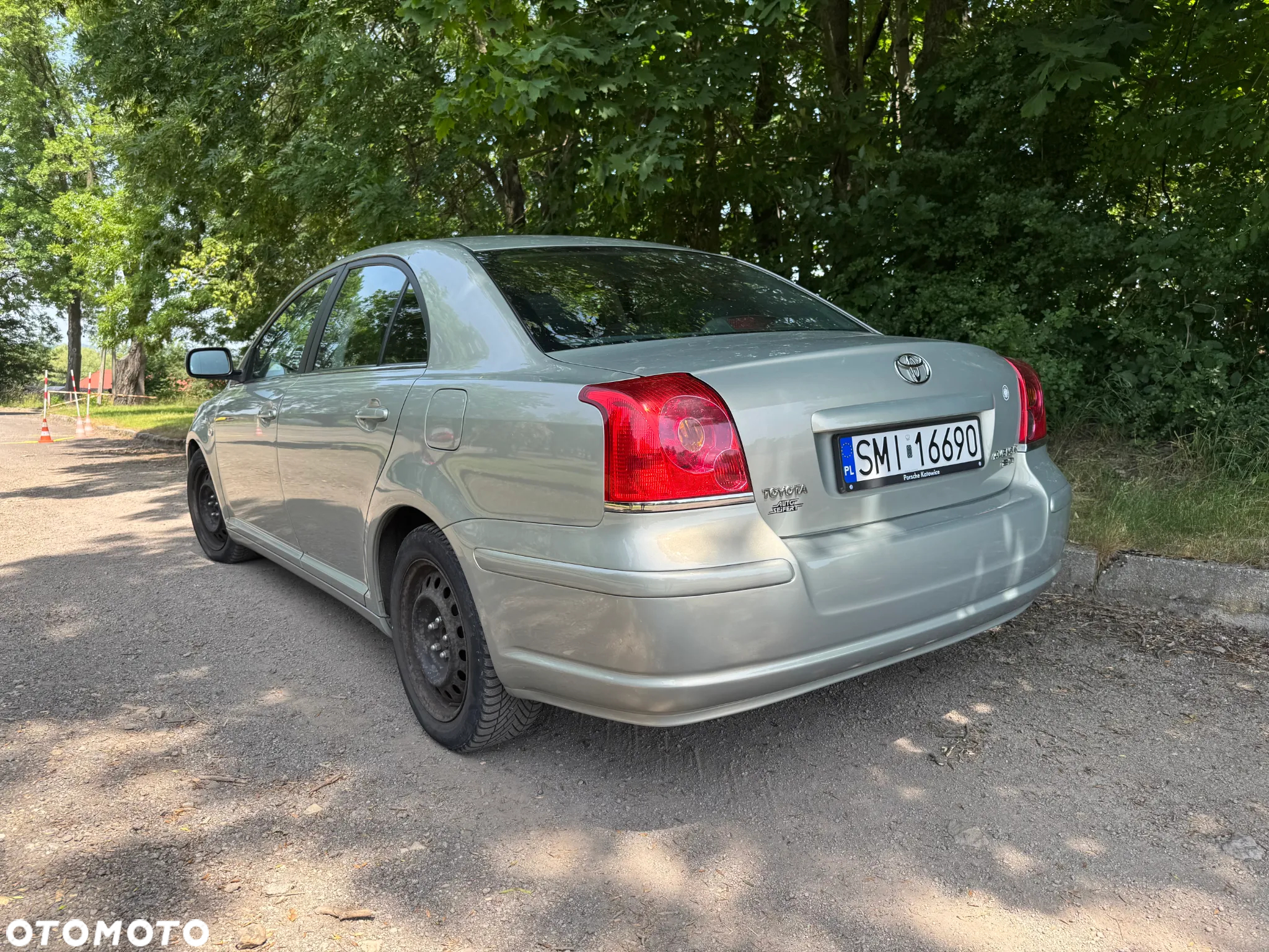 Toyota Avensis - 5