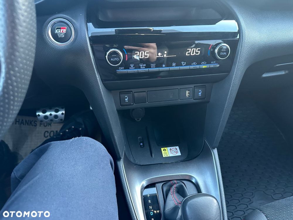 Toyota Yaris Cross 130 1.5 VVT-i GR Sport - 11