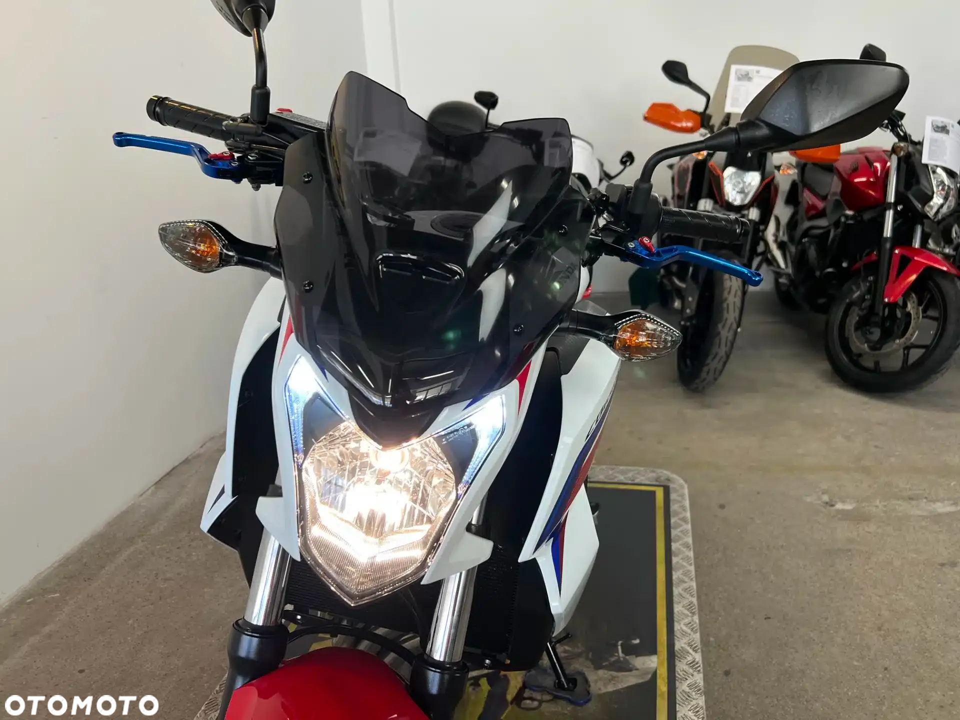 Honda CB - 30
