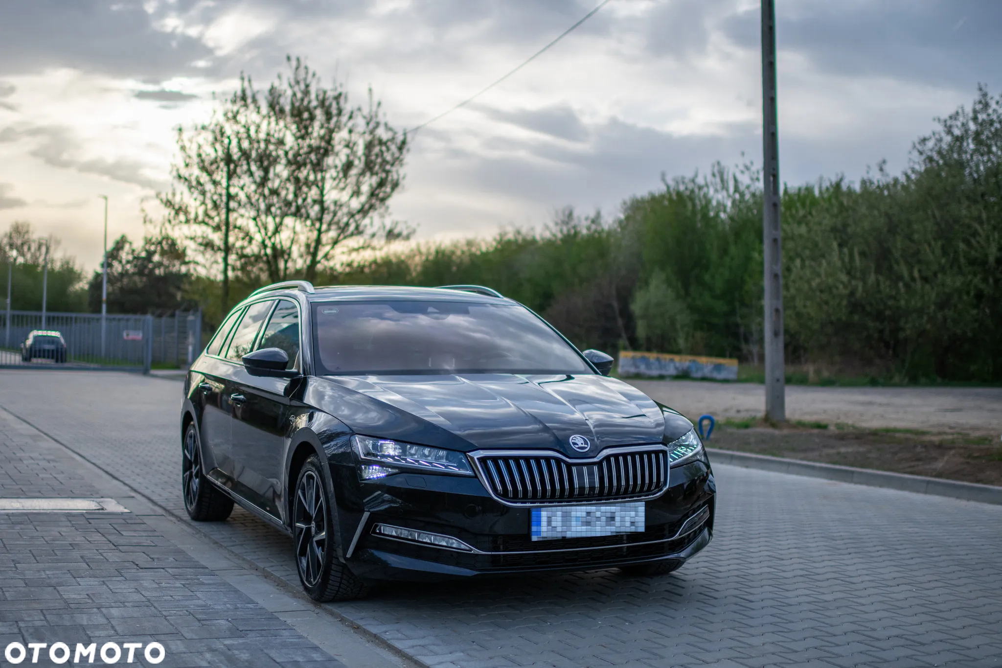 Skoda Superb 2.0 TSI 4x4 L&K DSG - 3