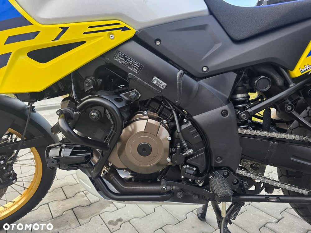 Suzuki V-STROM - 7