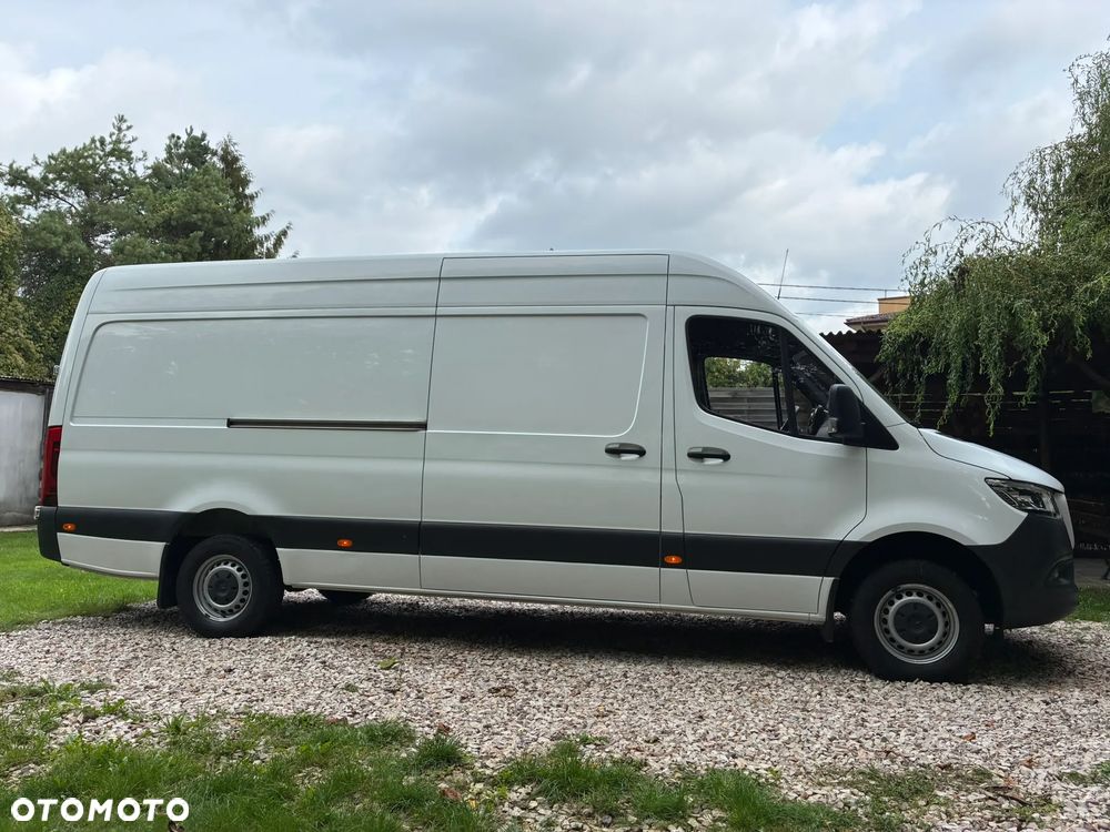 Mercedes-Benz Sprinter 317 Maxi Zabudowa Warsztatowa Najazd Składany Pneumatyka 170KM SALON PL Lampy LED Model 2023 - 26