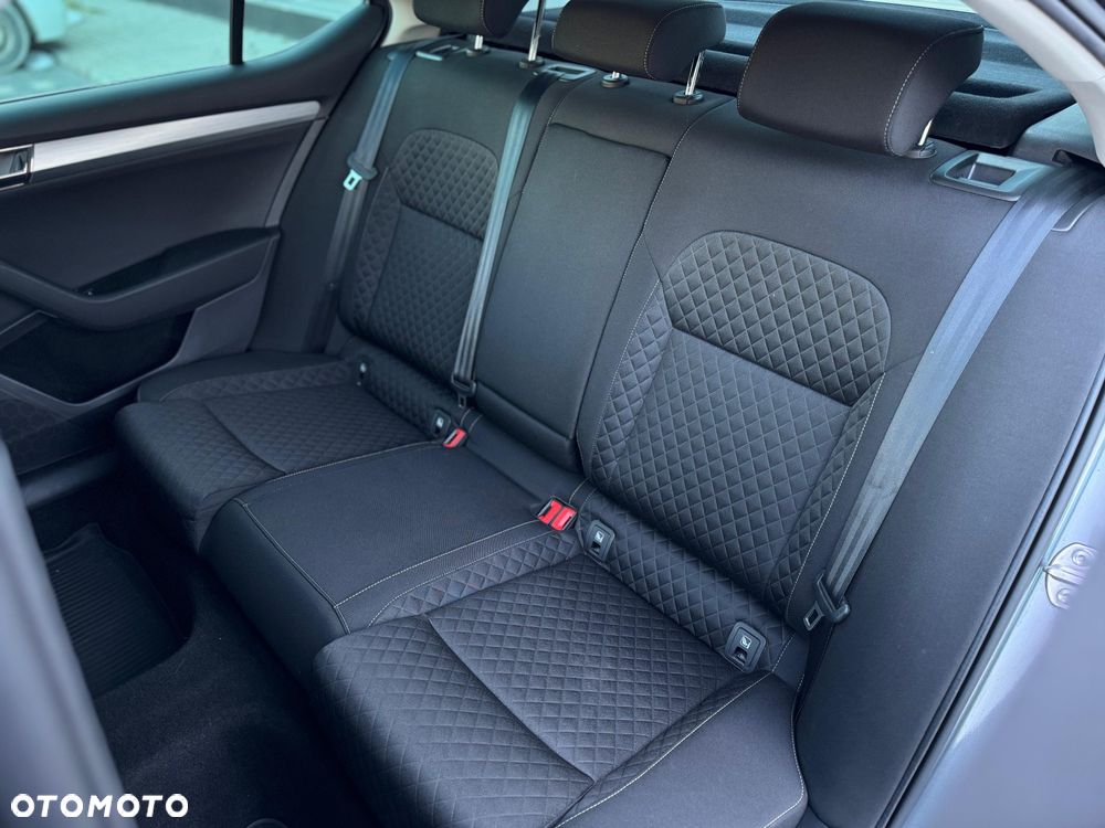 Skoda Superb 2.0 TDI SCR Ambition DSG - 24