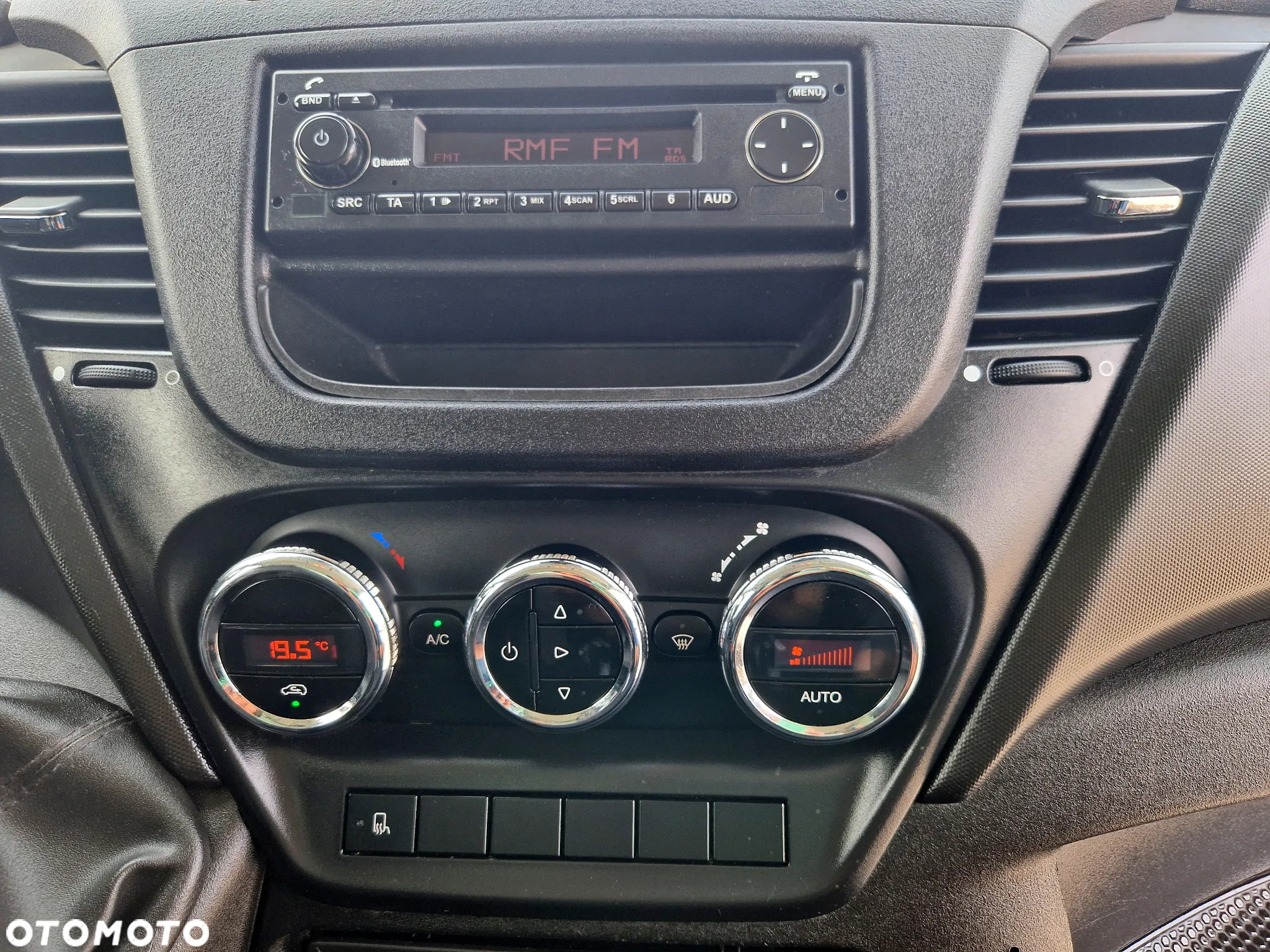 Iveco IVECO 35S15 2.3 HPI 150 KONNY KONTENER 4.3 M WINDA KLIMA WEBASTO GWARANCJA - 20