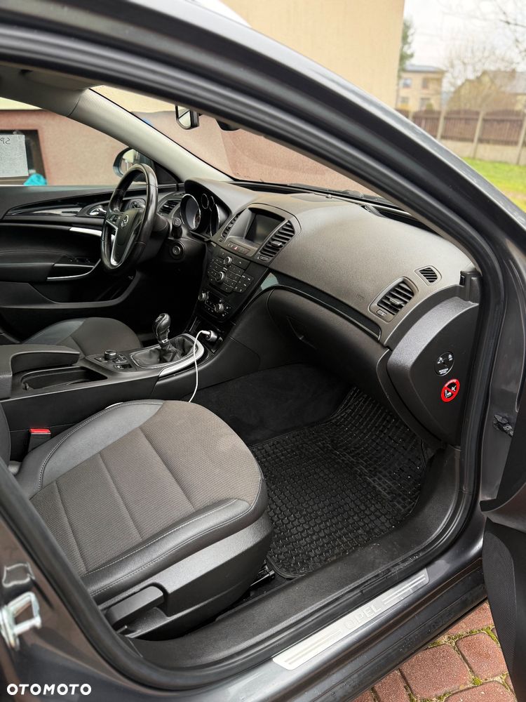 Opel Insignia 2.0 CDTI - 12