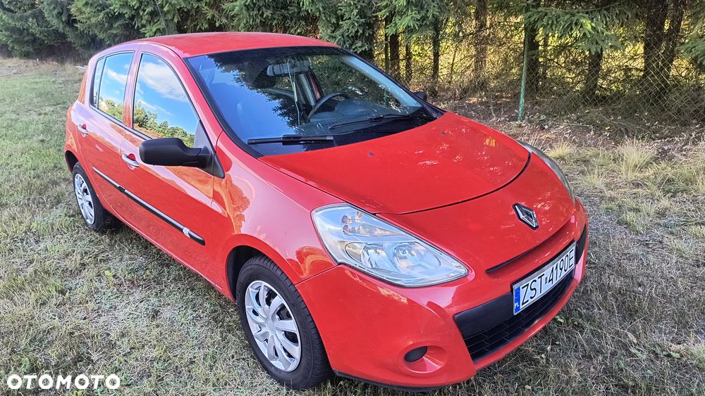 Renault Clio 1.2 16V Authentique - 4