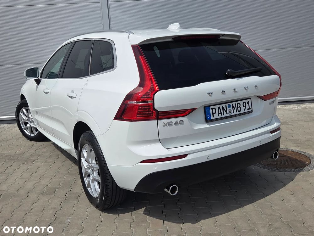 Volvo XC 60 B4 D AWD Geartronic Momentum - 17