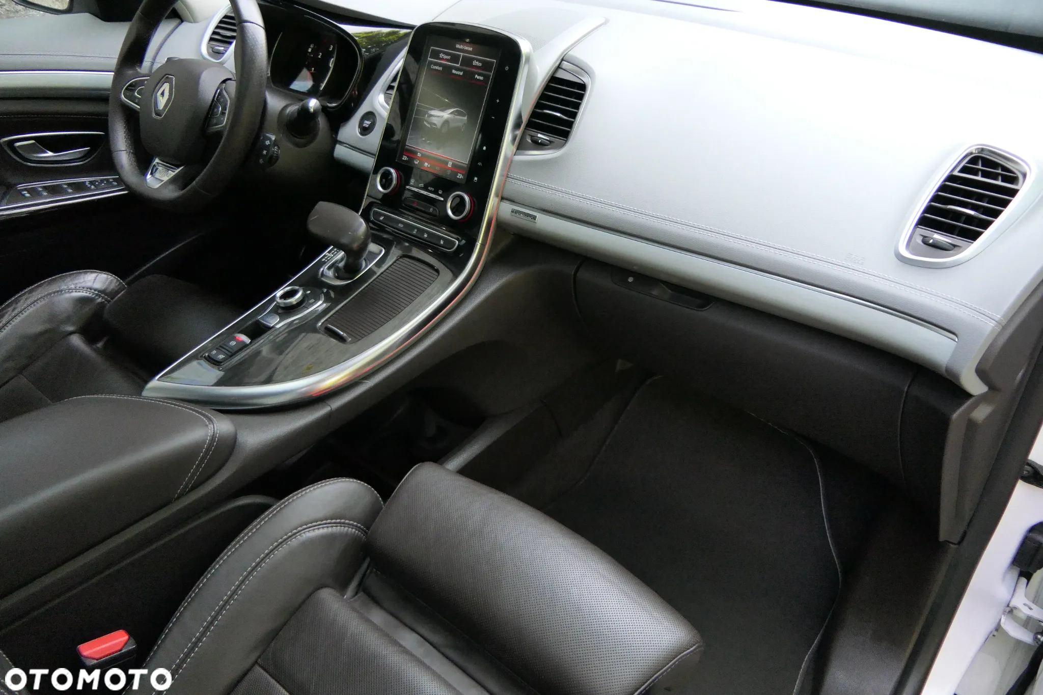 Renault Espace 1.6 TCE Initiale Paris EDC 7os - 25