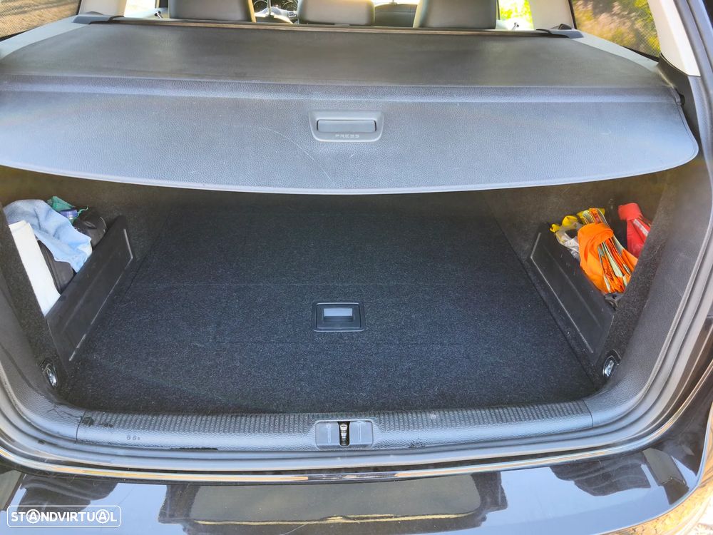 VW Passat Variant 2.0 TDI Highline - 15