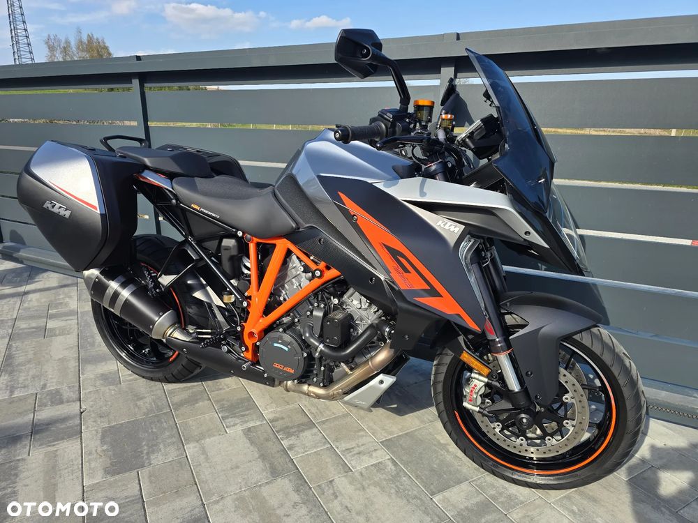 KTM Super Duke - 1