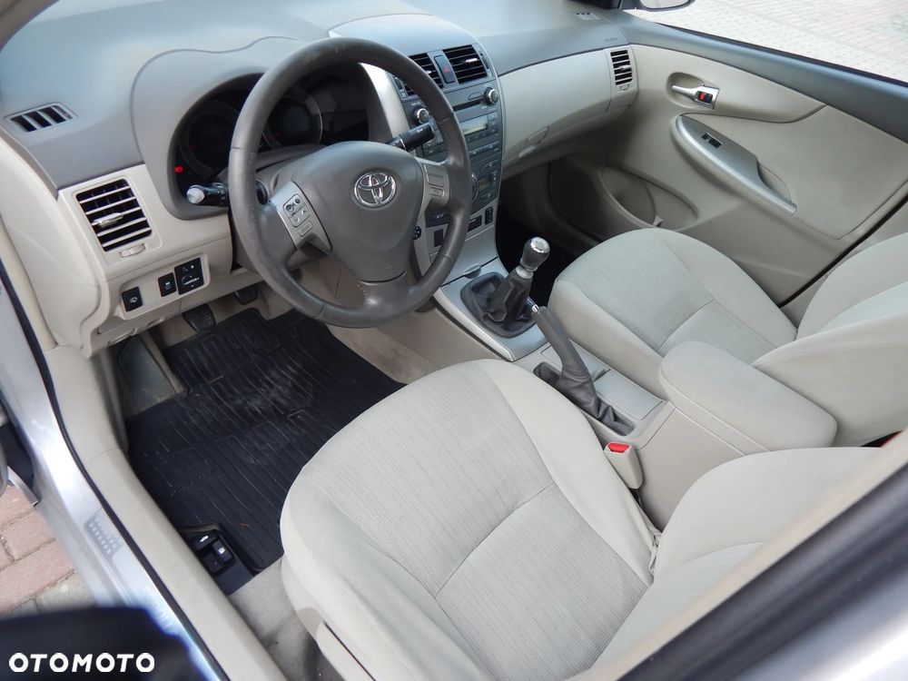 Toyota Corolla 1.6 Premium - 10