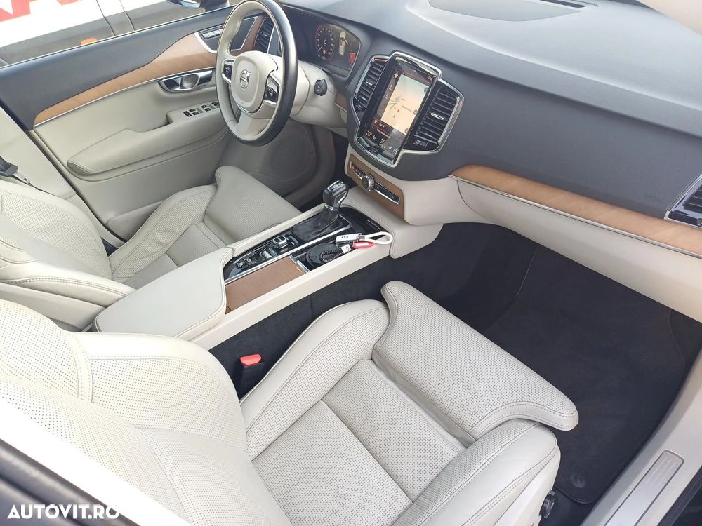 Volvo XC 90 D5 AWD Inscription - 25