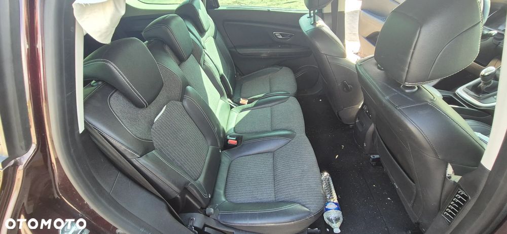 Renault Grand Scenic Gr 1.3 TCe FAP Intens - 23