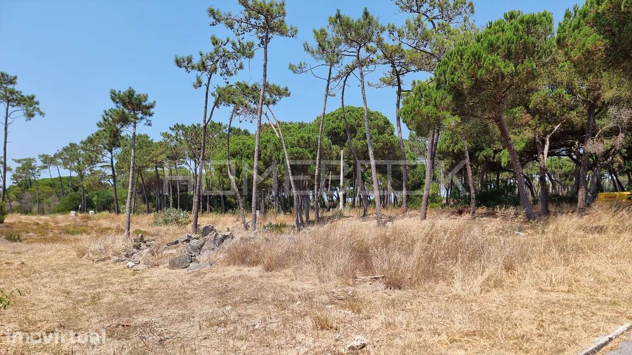 Terreno Urbano em localização privilegiada no Banzão, Colares, Sintra - Grande imagem: 5/14