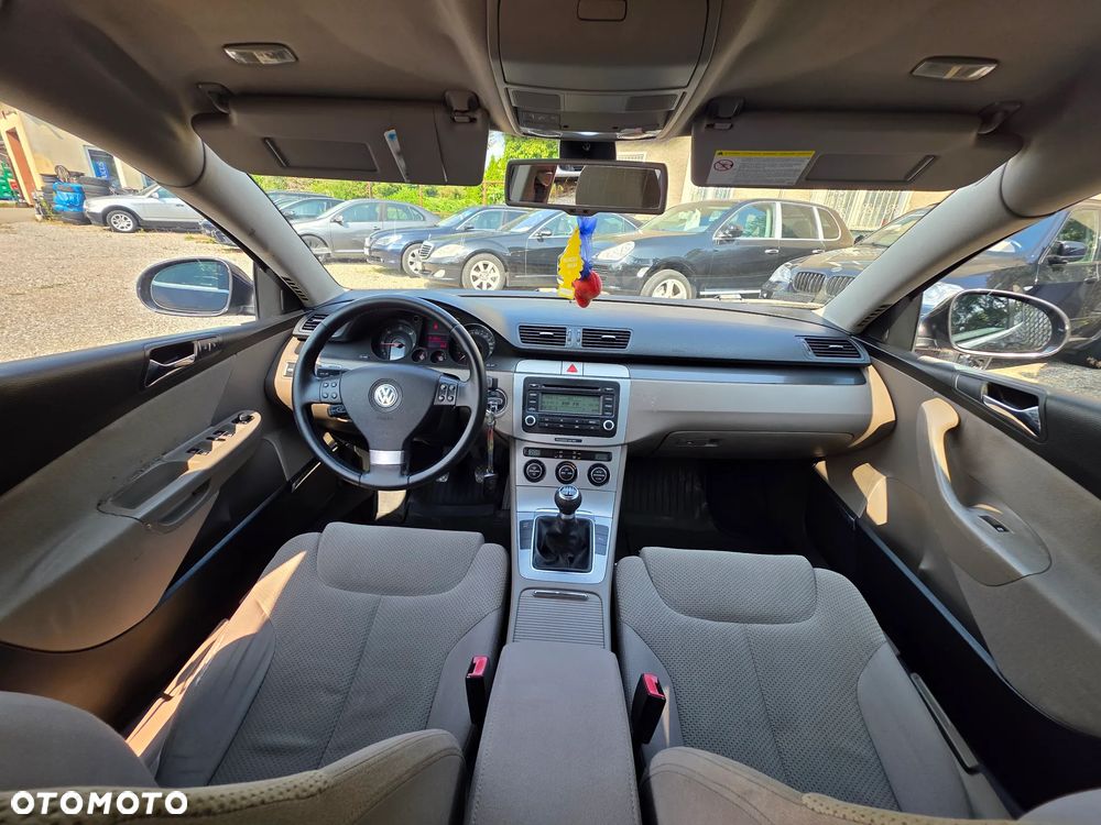 Volkswagen Passat 1.9 TDI Trendline - 9