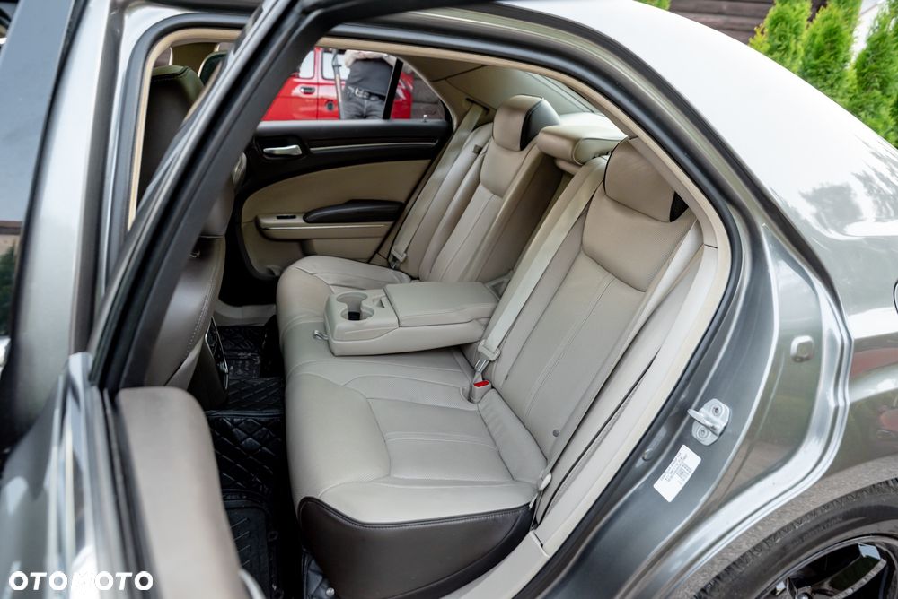 Lancia Thema 3.6 Platinum - 17