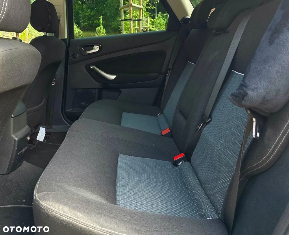 Ford Mondeo - 14