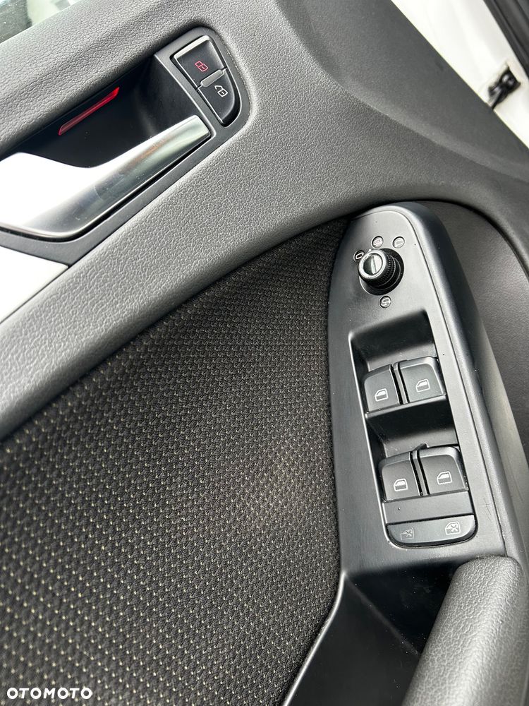 Audi A4 Avant 2.0 TDI DPF quattro S line Sportpaket (plus) - 10