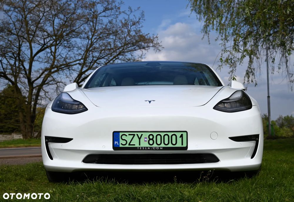 Tesla Model 3 - 11