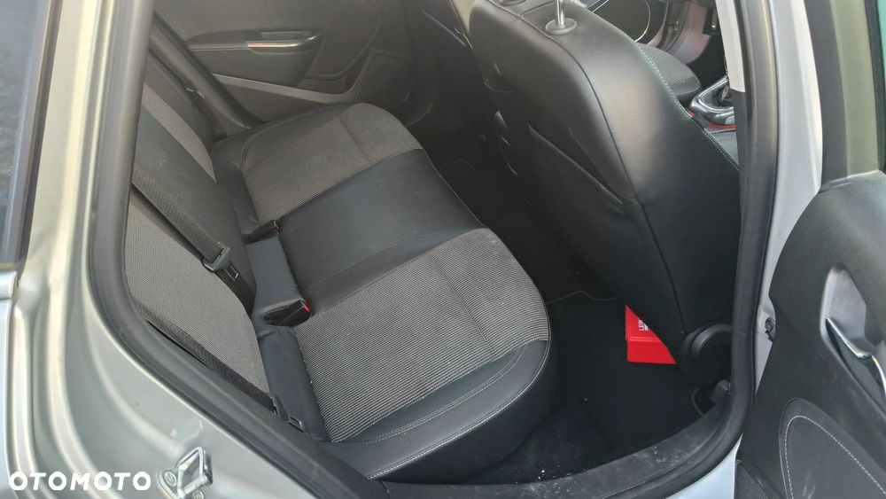 Opel Astra 1.4 Turbo Cosmo - 14