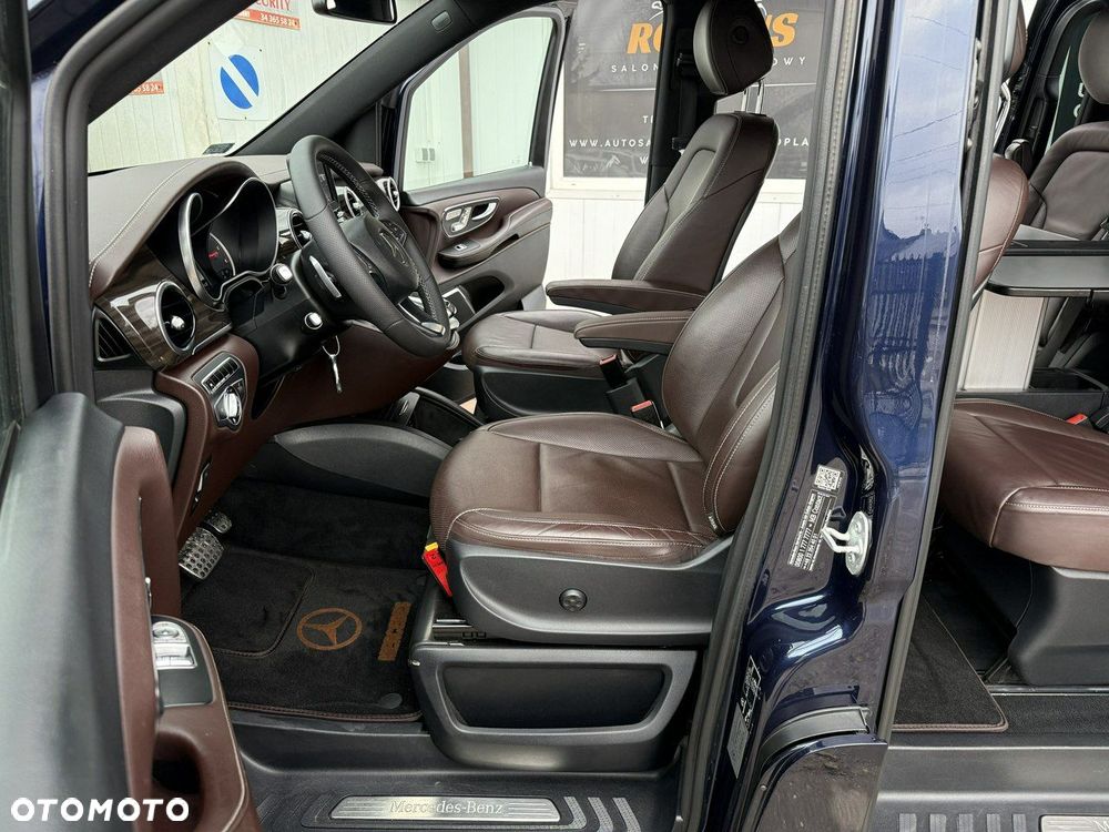 Mercedes-Benz Klasa V - 20