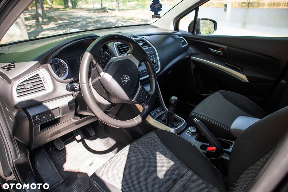 Suzuki SX4 1.6 Premium - 9