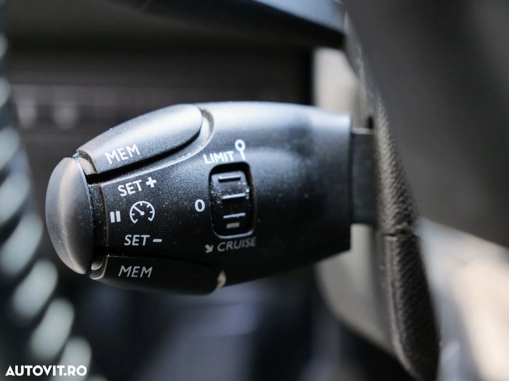 Peugeot 308 1.6 BlueHDi FAP STT Allure - 24