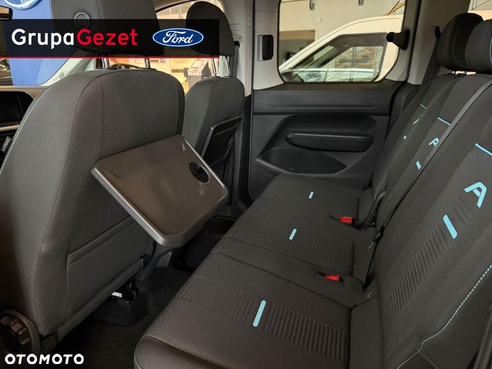 Ford Tourneo Connect - 12