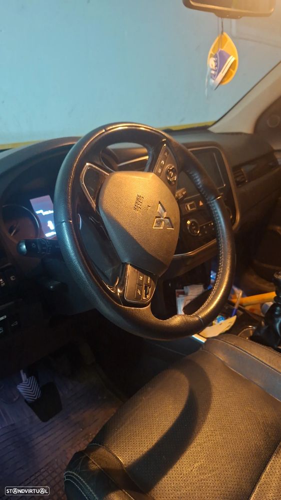 Mitsubishi Outlander 2.2 DI-D Intense - 12