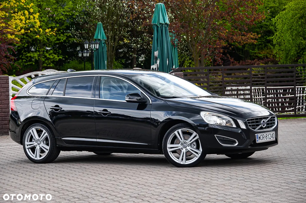 Volvo V60 D4 Geartronic Summum - 4