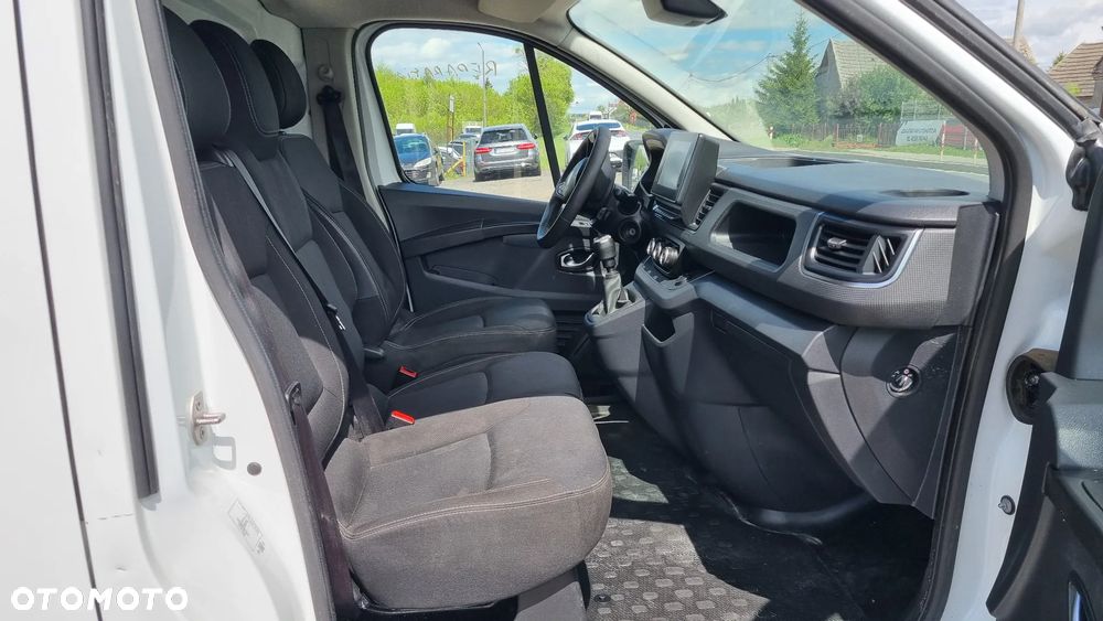 Renault Trafic - 26