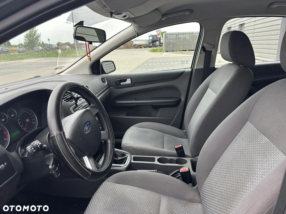 Ford Focus 1.6 Ti-VCT Ghia - 6