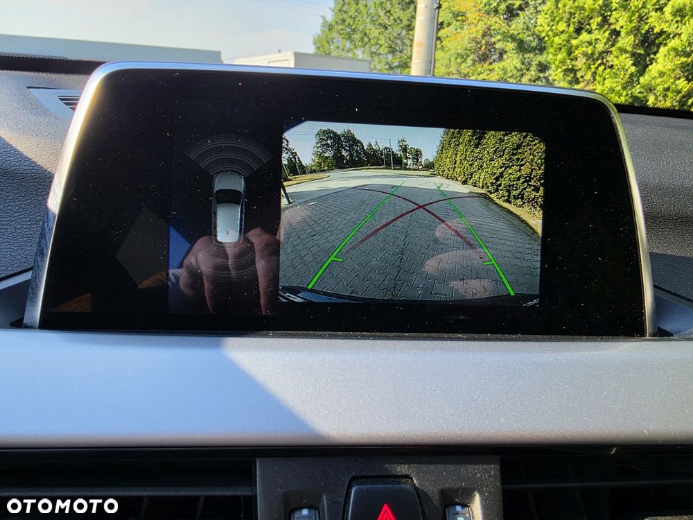 BMW X1 sDrive18i - 12