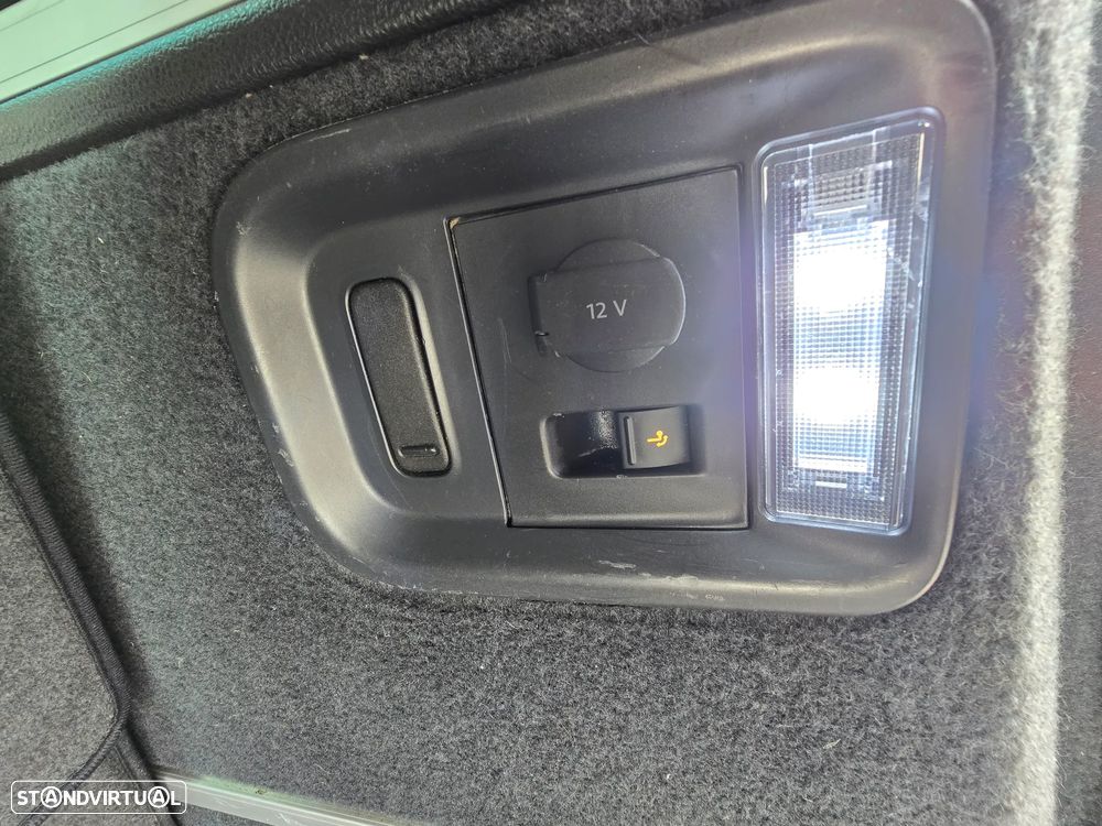 VW Sharan 2.0 TDI Blue Highline DSG - 18