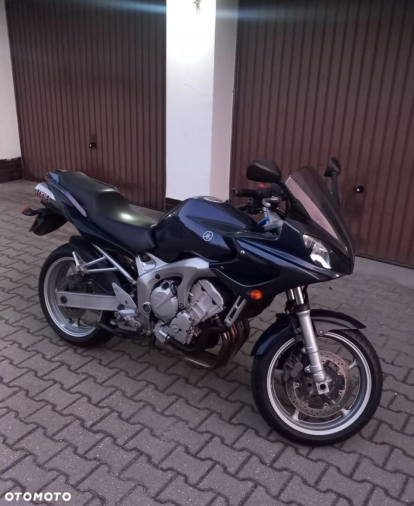 Yamaha FZ6 - 12