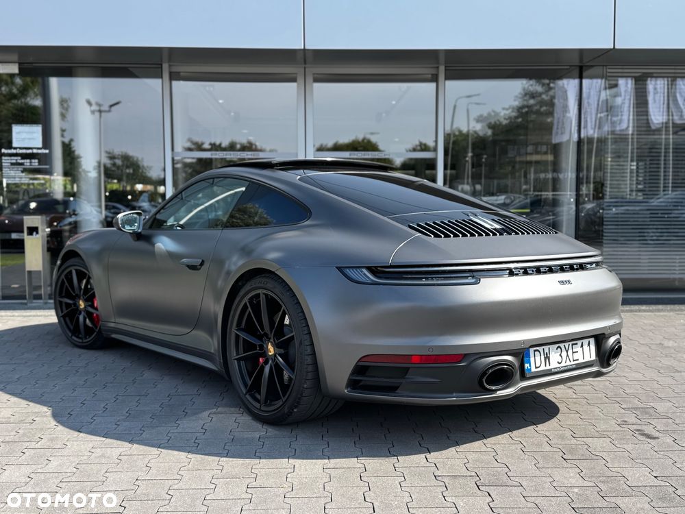 Porsche 911 Carrera 4S - 22