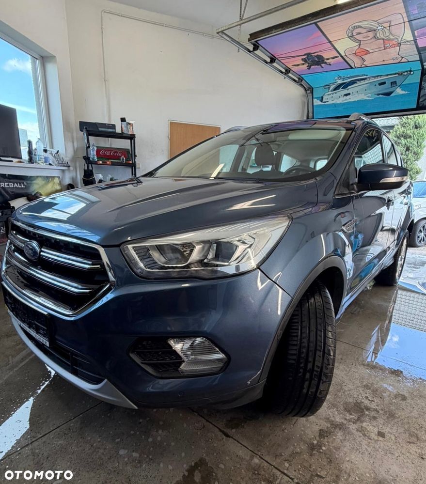 Ford Kuga - 2