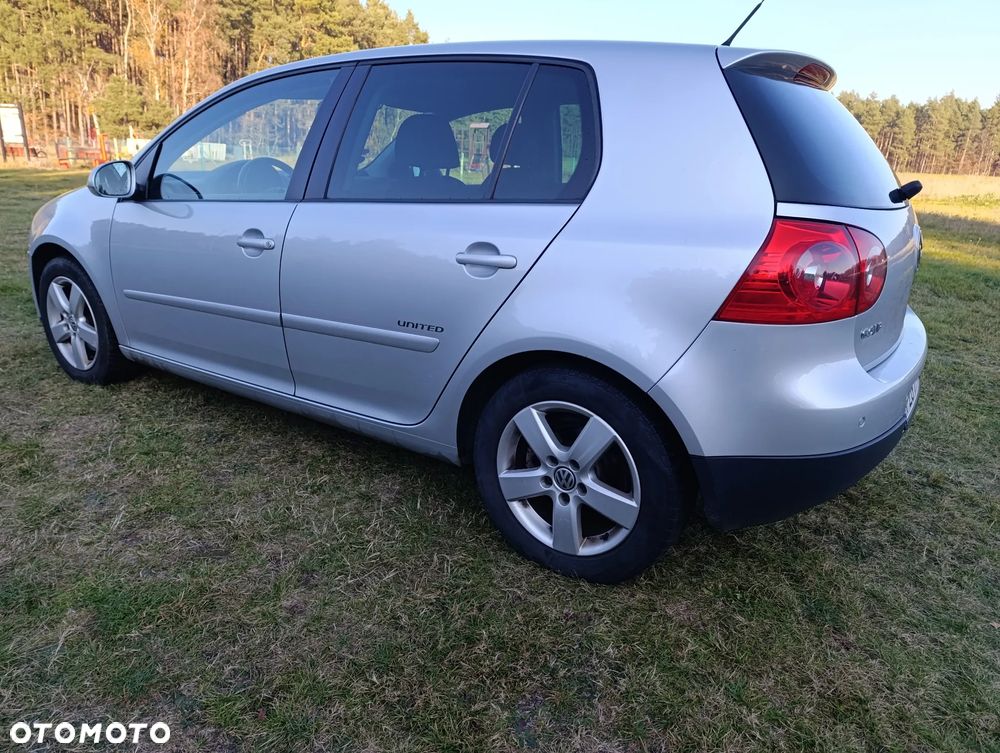 Volkswagen Golf V 1.6 Comfortline - 3