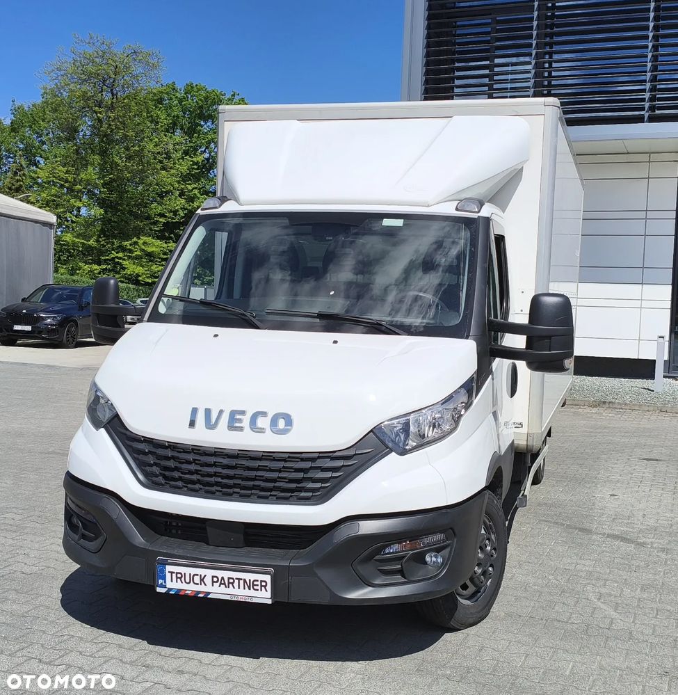 Iveco Daily 3,0 kontener z windą - 1