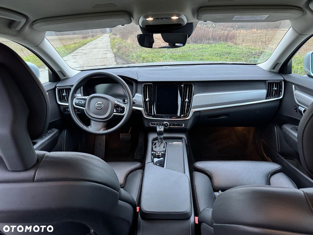 Volvo V90 D4 Momentum - 21