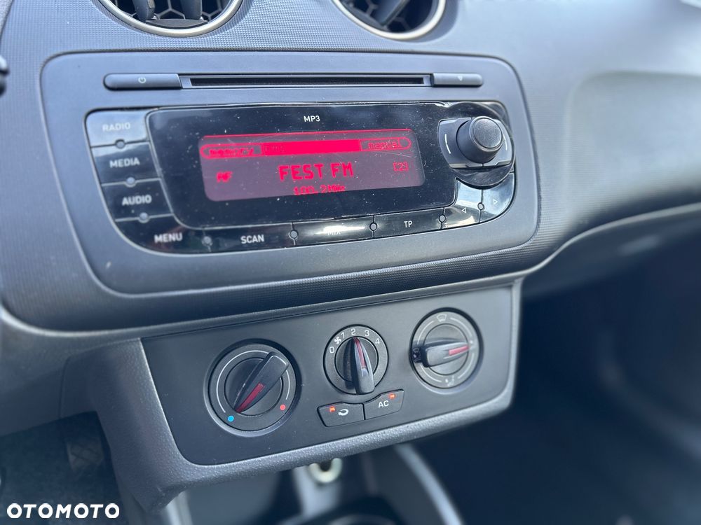 Seat Ibiza 1.4 16V Sport - 12