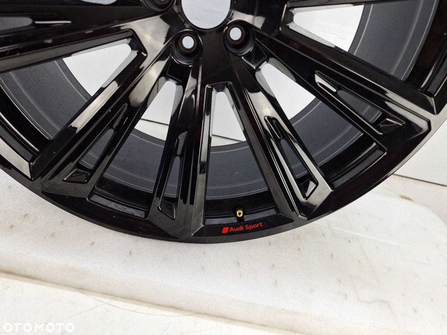 FELGA AUDI Q8 SQ8 RSQ8 4M8601025R 4M8601025AT 23 CALE OE 2018-2025 - 2