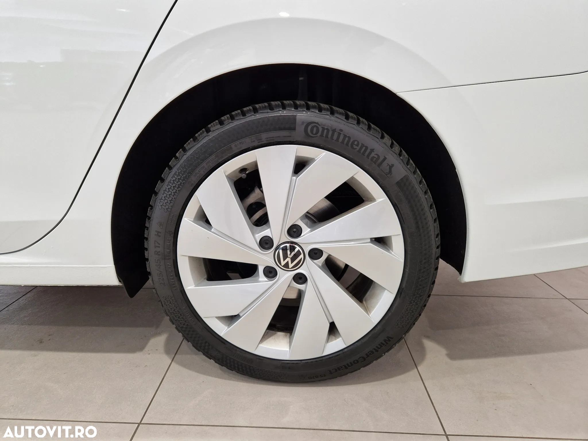 Volkswagen Golf 1.5 eTSI DSG MHEV Life - 10