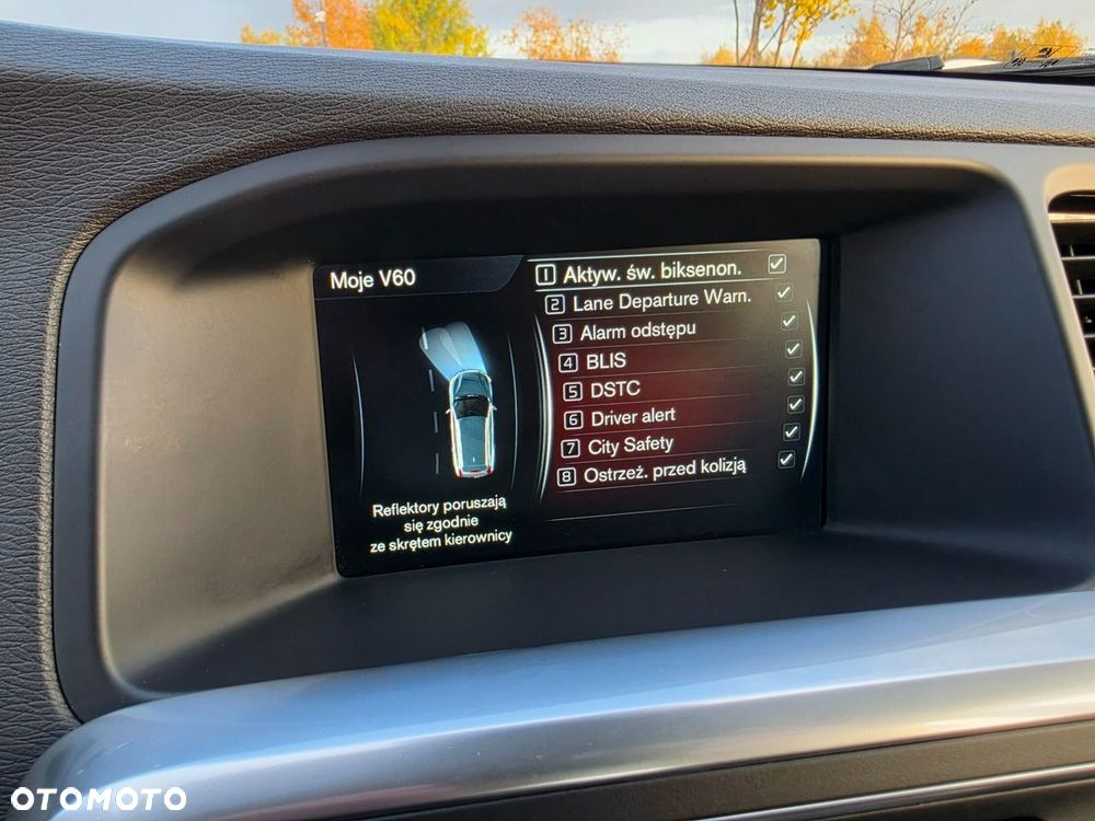Volvo V60 D6 AWD Plug-in Hybrid Summum - 34